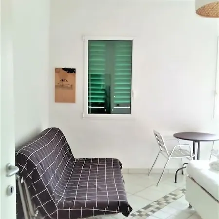 Bright Near Piazza Dei Ciompi 佛罗伦萨